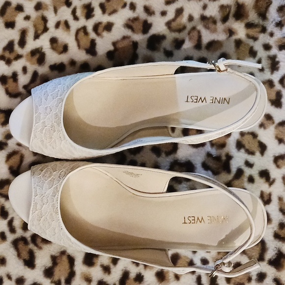 NWOT Nine West ROXII Champagne Lace Open Toe 1" Platform 4" Heels Sz 9M - Picture 6 of 16